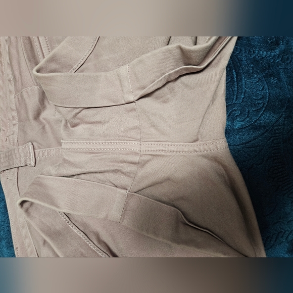 Torrid military button cuffed shorts - Picture 3 of 10